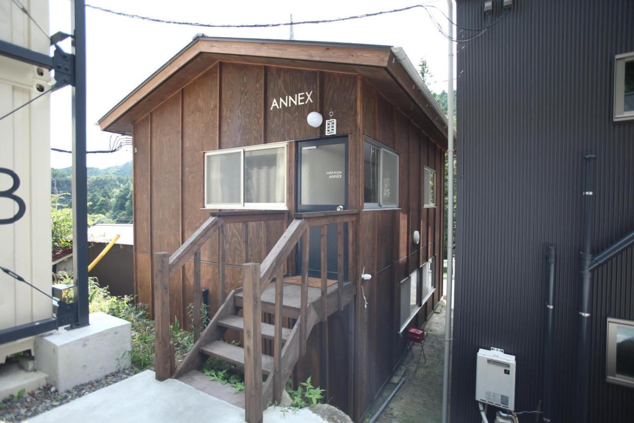 山の中の一棟貸切宿 五番地 Nambu (Yamanashi) Luaran gambar